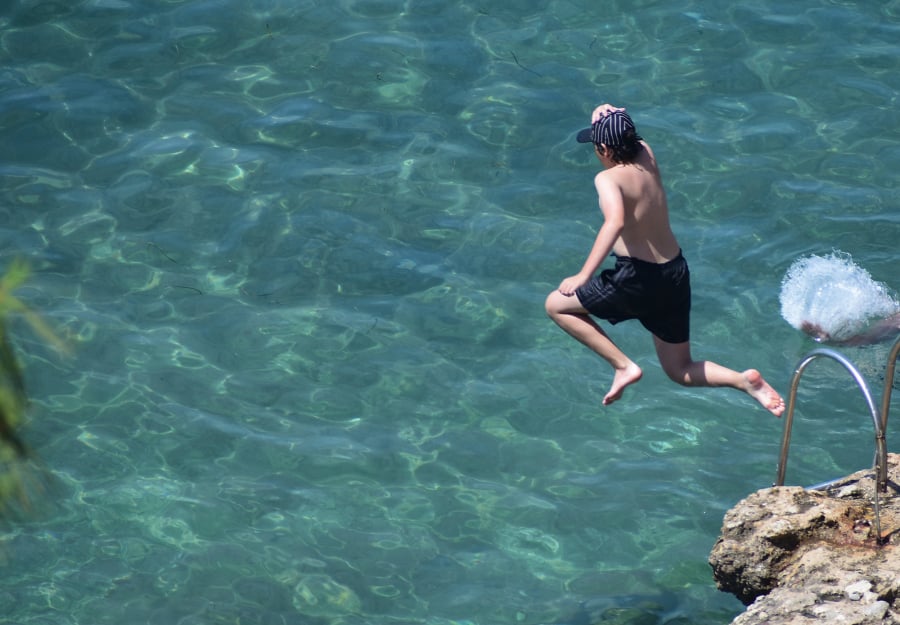 Ο καιρός του Αγίου Πνεύματος - Πού θα βρέξει, πότε πέφτει η θερμοκρασία