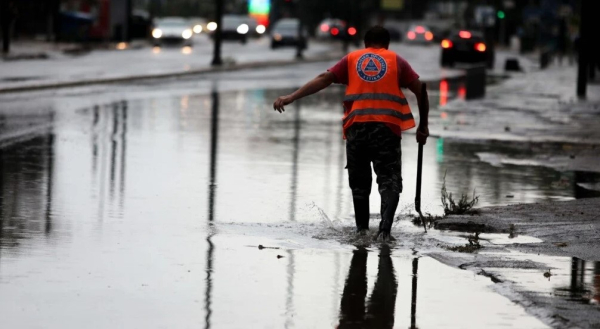 Κακοκαιρία στην Αττική: Έκλεισε η Πειραιώς