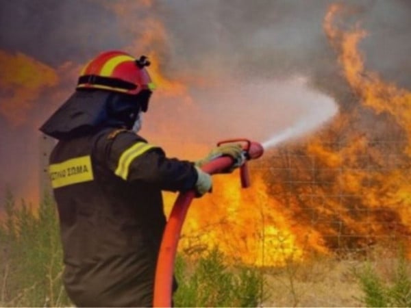 Φωτιά τώρα στην Κρήτη (video)