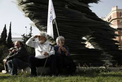 Τα μέτρα - παροχές για 158.000 χαμηλοσυνταξιούχους που έχασαν το ΕΚΑΣ