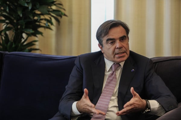 Μαργαρίτης Σχοινάς: Αγώνας δρόμου κατά της πανδημίας για να μη χαθεί το ελληνικό καλοκαίρι