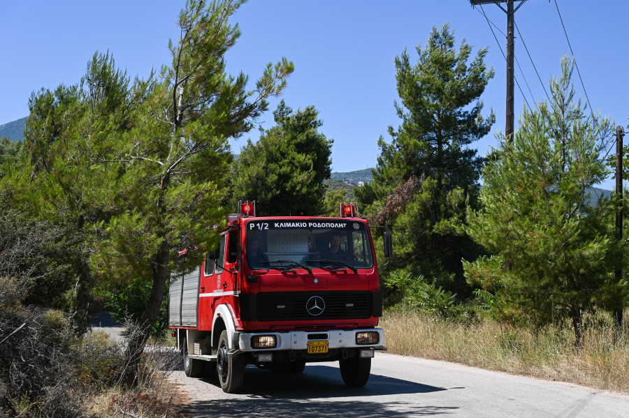 Φωτιά σε χώρο ανακύκλωσης απορριμμάτων στη δυτική Θεσσαλονίκη