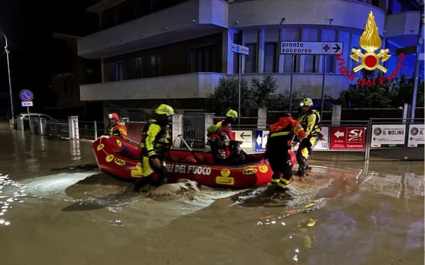 Βιβλική καταστροφή στην Ιταλία: Οκτώ νεκροί από τη σφοδρή κακοκαιρία