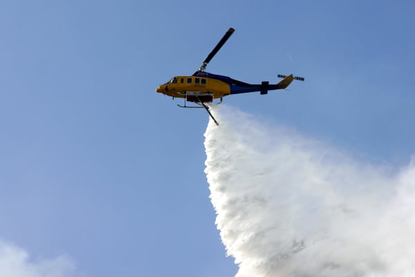 Φωτιά τώρα στη Θέρμη: Σηκώθηκαν εναέρια μέσα