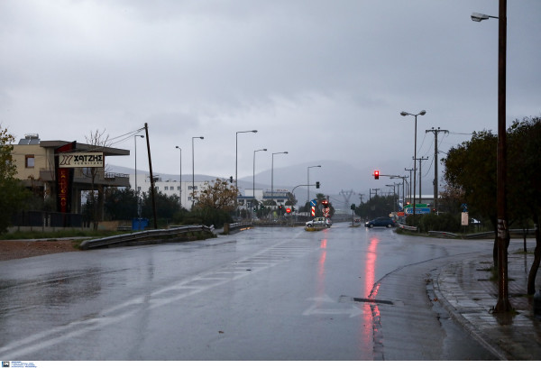 Χαλάει ο καιρός σήμερα, πού θα χρειαστείτε ομπρέλα