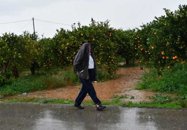 Συνεχίζει να μας τα «χαλάει» ο καιρός - Πού θα βρέξει σήμερα