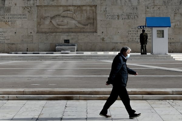 Νέα πρωτιά για την Αττική, τρίτη η Λάρισα, πού εντοπίζονται τα κρούσματα σήμερα