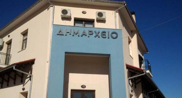 Άγνωστοι διέρρηξαν τα δημαρχεία των δήμων Αγιάς και Κιλελέρ