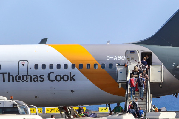 Thomas Cook: Επιστρέφουν στη Βρετανία οι τελευταίοι τουρίστες