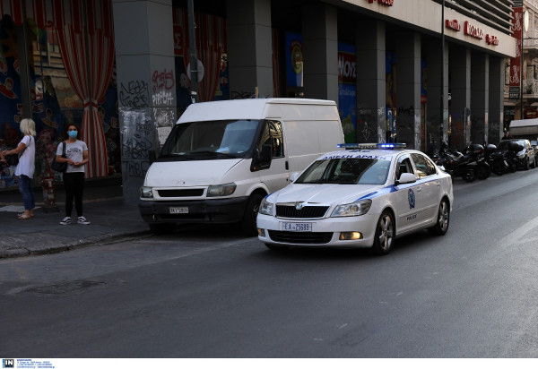 Λιμενικό: Πέντε συλλήψεις στα Κάτω Πατήσια για ναρκωτικά-όπλα