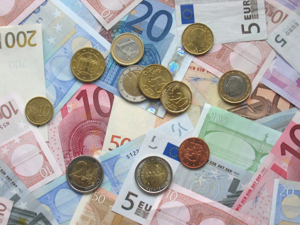 Επίδομα Χριστουγέννων 500 ευρώ στο Δημόσιο: Πότε και πόσα θα πάρουν οι Δημόσιοι υπάλληλοι