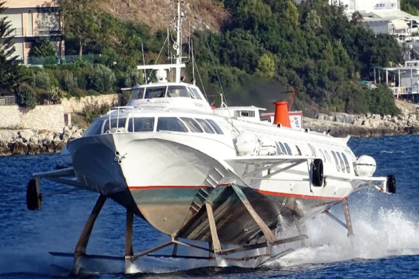 Παξοί: Μηχανική βλάβη σε «ιπτάμενο δελφίνι», ταλαιπωρία για 21 επιβάτες