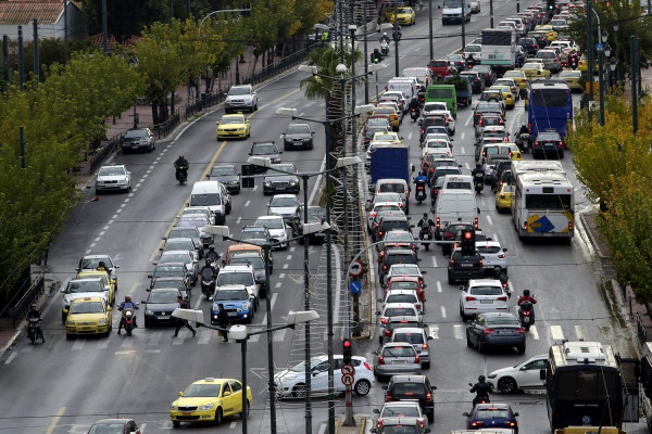 Αλλαγές στα τέλη κυκλοφορίας για λιγότερους ρύπους- Νέοι κανόνες