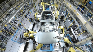 Δείτε πως κατασκευάζεται το αμιγώς ηλεκτρικό Explorer στο νέο, υπερσύγχρονο εργοστάσιο της Ford στην Κολωνία