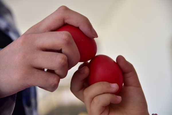 Ελληνικό Πάσχα: Έθιμα και Παραδόσεις