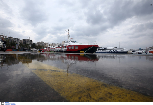 Κλέαρχος Μαρουσάκης: Χαλάει ο καιρός το Σαββατοκύριακο, θα πέσουν κεραυνοί