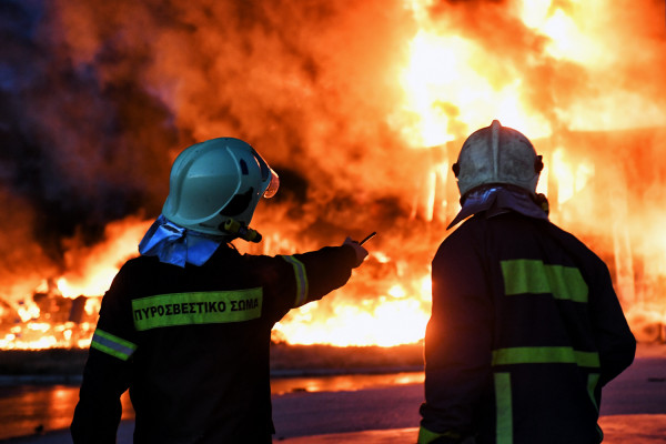 Υπο έλεγχο η φωτιά στην περιοχή της Αγίας Παρασκευής Αχαρνών