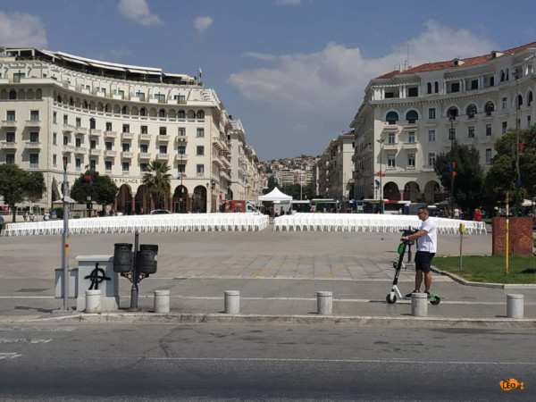 Η πλατεία Αριστοτέλους μετατρέπεται σε... θερινό σινεμά!