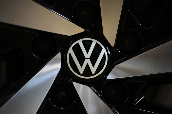 Γερμανία: Η Volkswagen προχωρά σε 50.000 απολύσεις έως το 2030