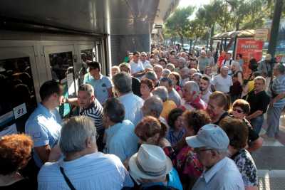 Τα capital controls θέλουν τον Ελληνα τους