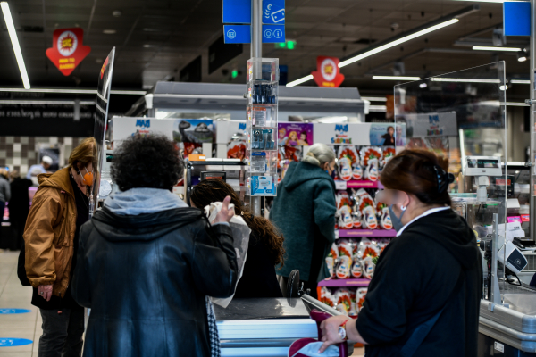 Ψηφιακή κάρτα: Σιωπηλή παράταση για την εφαρμογή της σε τράπεζες και σούπερ μάρκετ