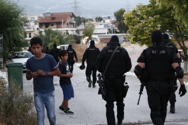 Νέα καταγγελία στο Μενίδι: Σφαίρα πέρασε ξυστά από 14χρονη