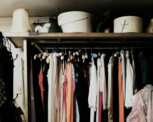 Ανοιξιάτικο ξεκαθάρισμα: Από πού να ξεκινήσεις χωρίς άγχος