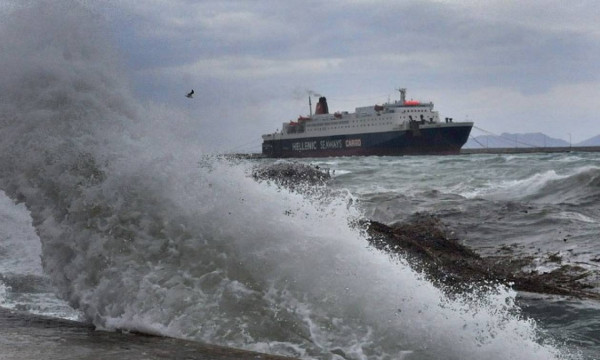 Καιρός - Ζηνοβία: Προβλήματα στις ακτοπλοϊκές συγκοινωνίες λόγω ισχυρών ανέμων