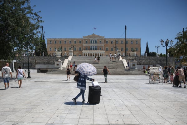 Πώς θα διαμορφωθεί ο νέος κατώτατος μισθός του 2025