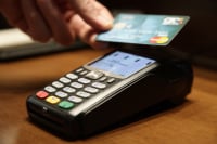 Οι ψηφιακές πληρωμές «αυγατίζουν» τα φορολογικά έσοδα