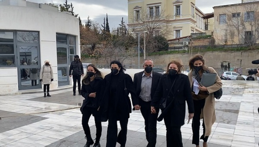 Ώρα μηδέν για το ελληνικό MeToo: Ξεκινάει η πρώτη δίκη