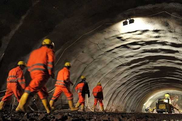 Δεν είναι μόνο οι θέσεις εργασίας της Eldorado που απειλούνται