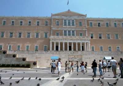 Συνταγματική αναθεώρηση με αλλαγές στην σχέση εκκλησίας και κράτους και αναβάθμιση των δημοψηφισμάτων