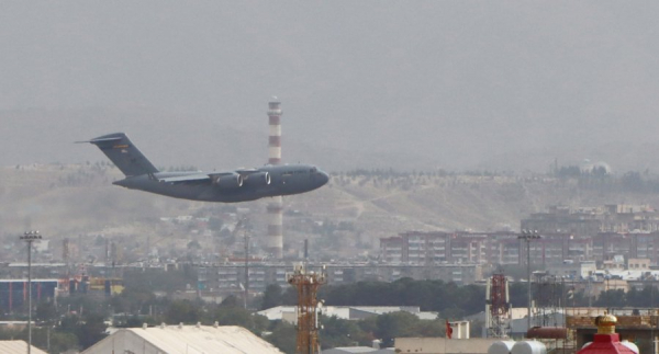 ΗΠΑ: Ψάχνουν διαδρομές για να απεγκλωβίσουν κόσμο από το Αφγανιστάν