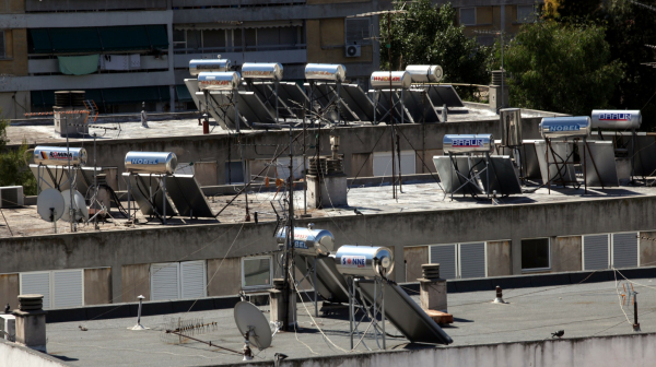 Ηλιακοί θερμοσίφωνες: Ανοικτή για όλα τα ΑΦΜ η πλατφόρμα, ποιοι δεν μπορούν να κάνουν αίτηση