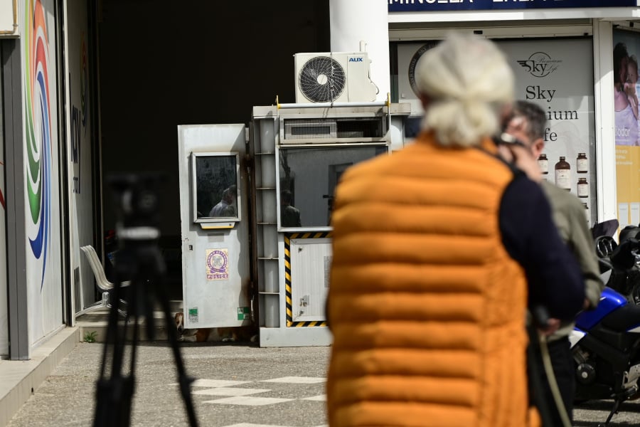 Καταγγελία για Α.Τ. Αγίων Αναργύρων: «Πήγα μαυρισμένη από το ξύλο και με έδιωξαν»