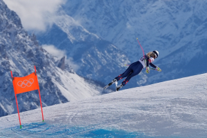 Χειμερινοί Ολυμπιακοί Αγώνες: «Ανοησίες οι ισχυρισμοί ότι το ατύχημα της Βον οφείλεται στο γόνατό της», λέει η προπονήτριά της
