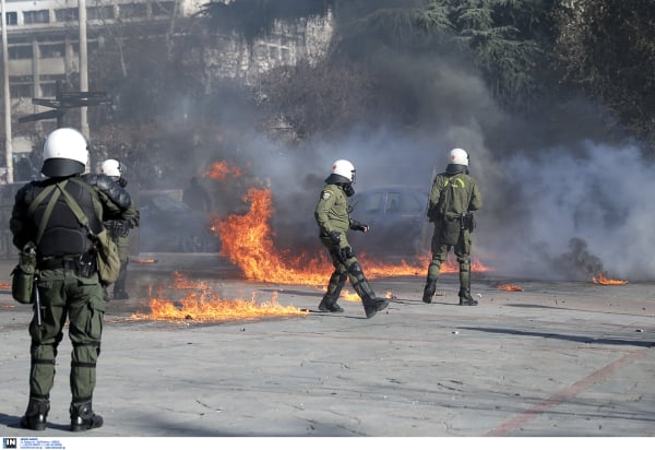 Μολότοφ στην έδρα των ΜΑΤ στο Γουδί, επίθεση από αγνώστους