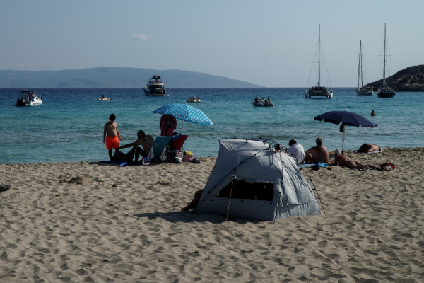 Γώγος: Τα τρία σενάρια για την εξέλιξη του κορoνοϊού, πότε μπορεί να κλείσει ο τουρισμός