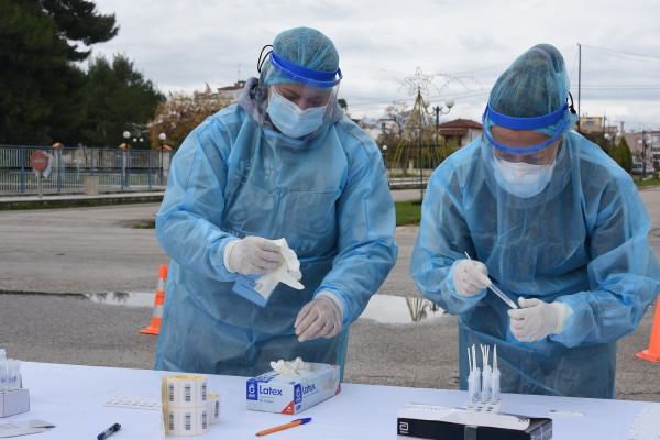 Testing.gov.gr: Ξεκινά πρόγραμμα μαζικών δωρεάν radip test μέσω δήλωσης σε ηλεκτρονική πλατφόρμα