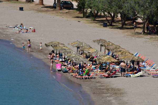 Μίνι καύσωνας σήμερα - Πού έδειξε το θερμόμετρο πάνω από 38 βαθμούς