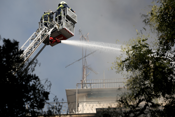 Τραγωδία από φωτιά στο Βόλο: Προσπάθησε να ανάψει σόμπα και απανθρακώθηκε