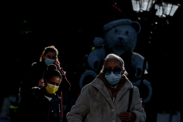 Χάρτης διασποράς: Μειώθηκαν οι περιφέρειες με τριψήφιο αριθμό κρουσμάτων, 1.845 νέες μολύνσεις στην Αττική