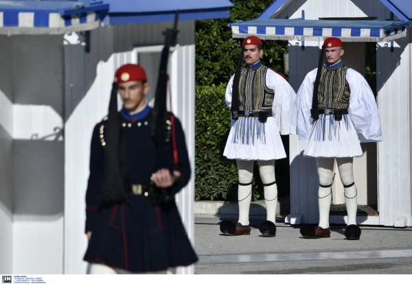 Αυτοψία 28/3: Πώς εκπαιδεύονται οι Εύζωνες της Προεδρικής Φρουράς