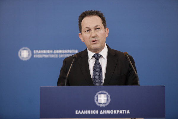 Πέτσας: Στηρίζουμε την εργασία, διαλέγουμε τον μισθό και όχι το επίδομα ανεργίας