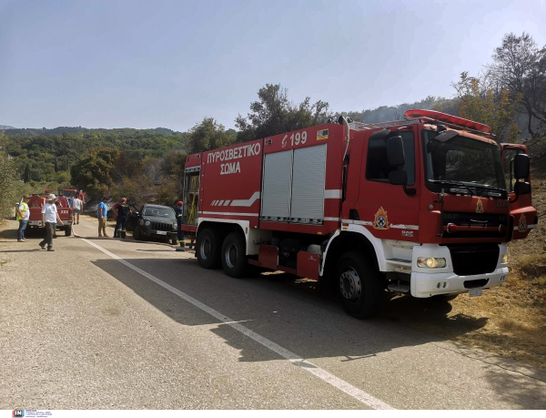 Φωτιά κοντά στη Μονή Αγίου Ιωάννου στην Κόρινθο