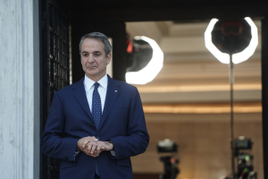 Ακρίβεια και καλώδιο οι δύο δύσκολοι «κάβοι» της κυβέρνησης