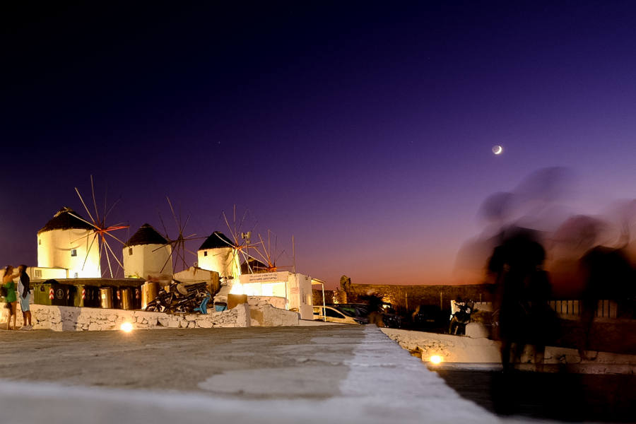 «Στη φάκα» γνωστό beach restaurant στη Μύκονο: Έκοβε αποδείξεις αλλά «στον αέρα»