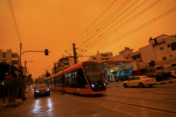 Πώς κινείται η αφρικανική σκόνη ώρα με την ώρα