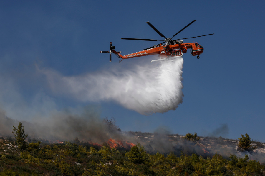 Φωτιά τώρα στο Στεγνό Νέστου Καβάλας, σηκώθηκαν 14 αεροπλάνα